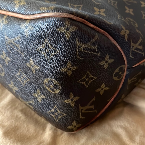 Authentic LOUIS VUITTON Delightful MM Monogram Leather Shoulder Bag - Picture 11 of 16